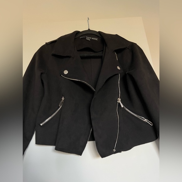 Black jacket - Picture 3 of 3